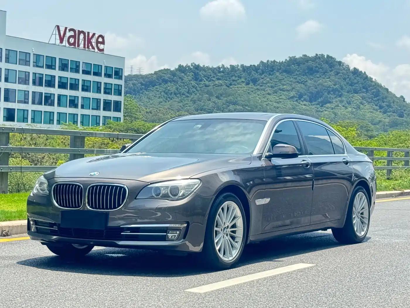 BMW 7 Series 2014 730Li Premium