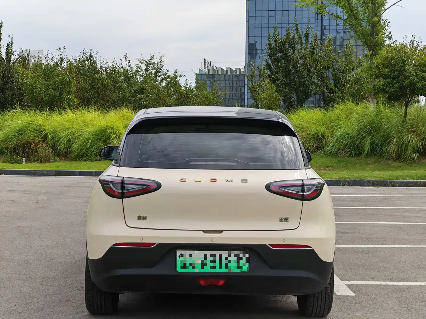 Photo 4 - Geely Galaxy Starry Wish