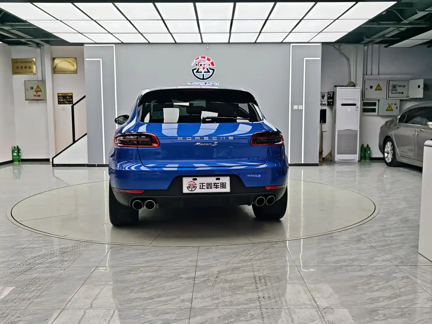 Porsche Macan 2014 Macan S 3.0T фото 16