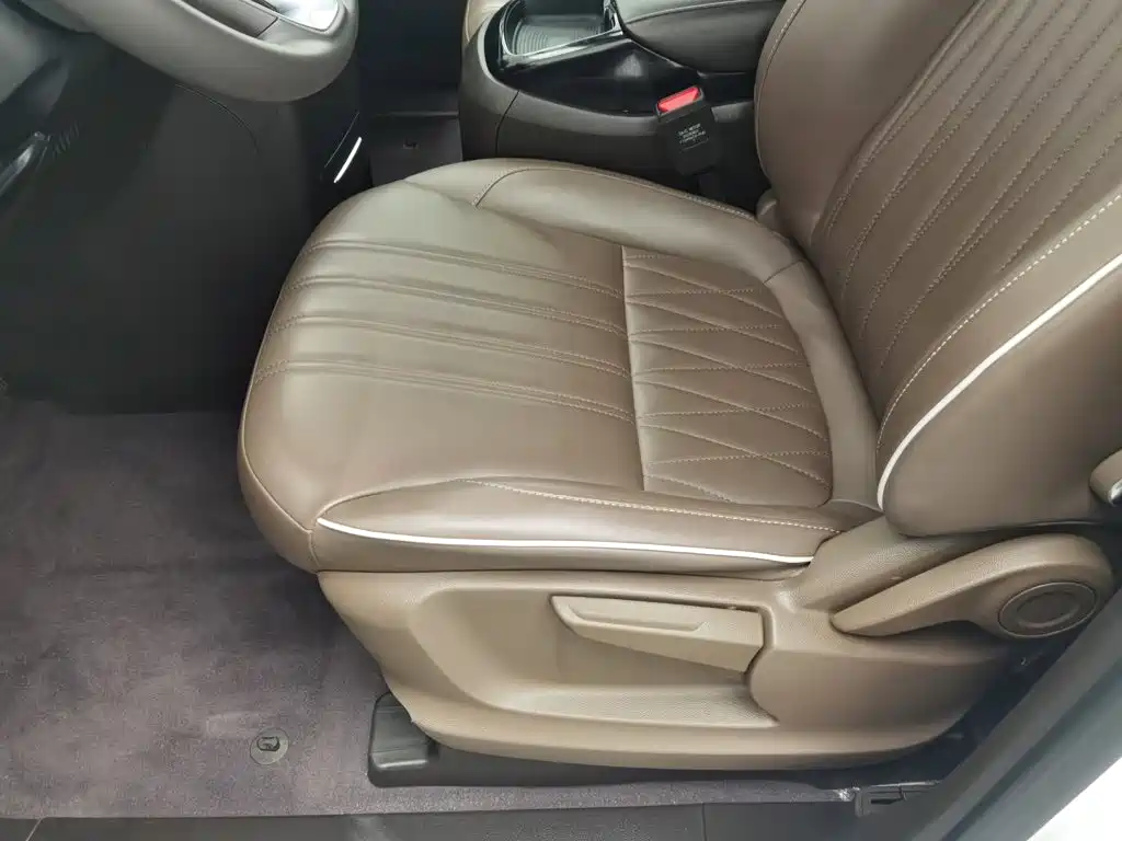 Roewe iMAX8 2024 2023 400TGI Comfort Edition