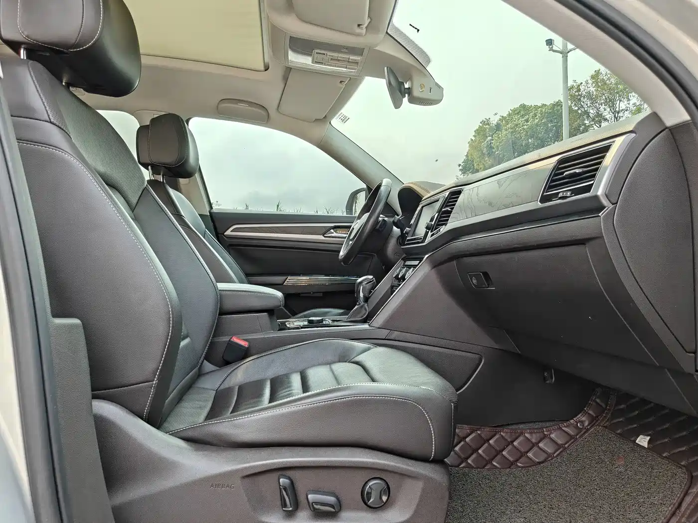 Volkswagen Teramont 2017 530 V6 4WD Flagship Edition фото 25