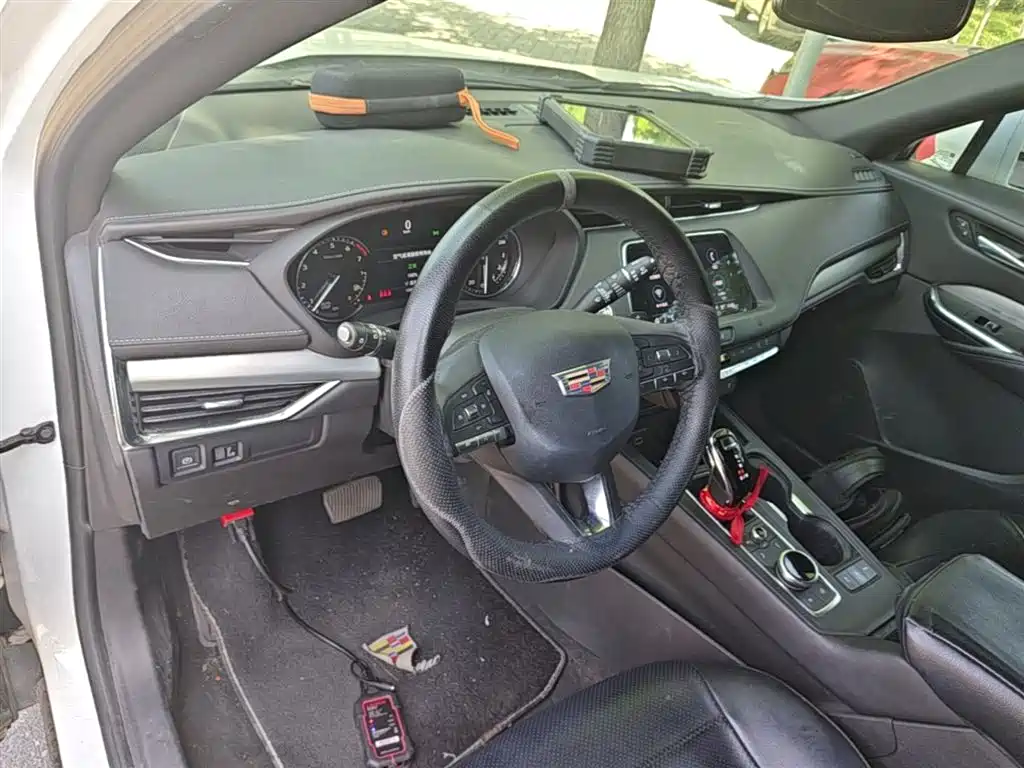 Cadillac XT4 2021 28T FWD Luxury Edition фото 10