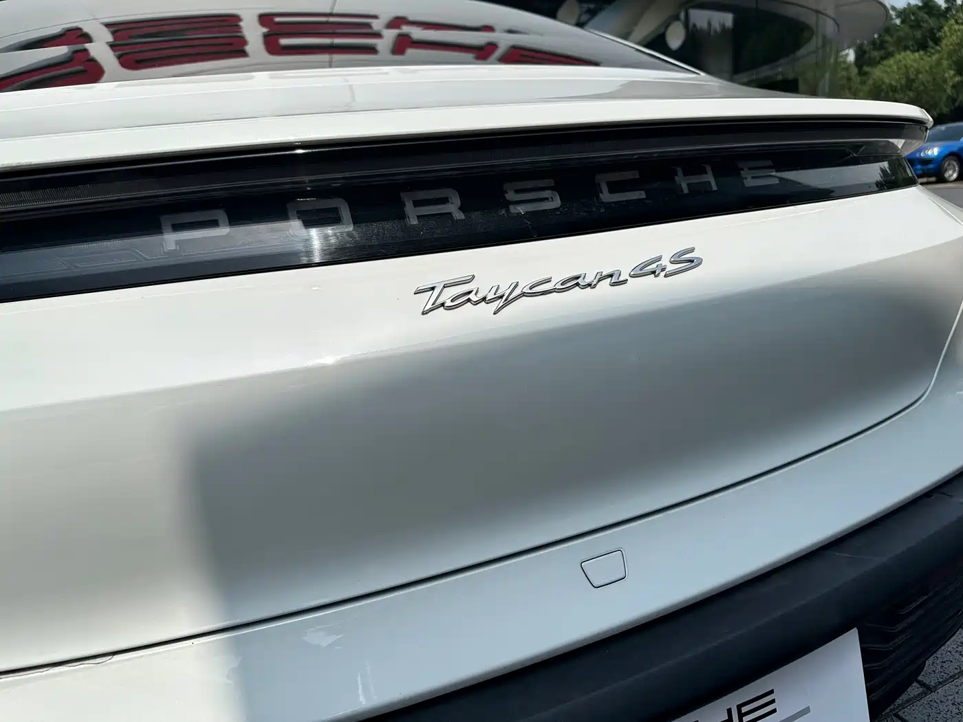 Porsche Taycan 2019 Taycan 4S фото 11