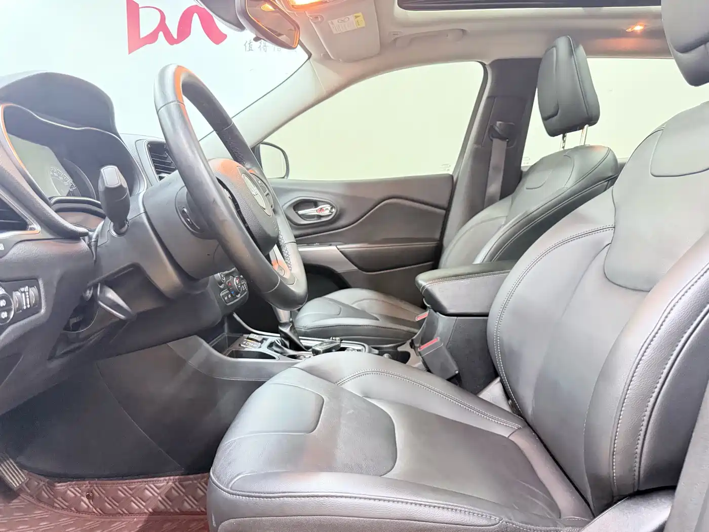 Jeep Cherokee 2021 2020 2.0T 2WD Leading Edition