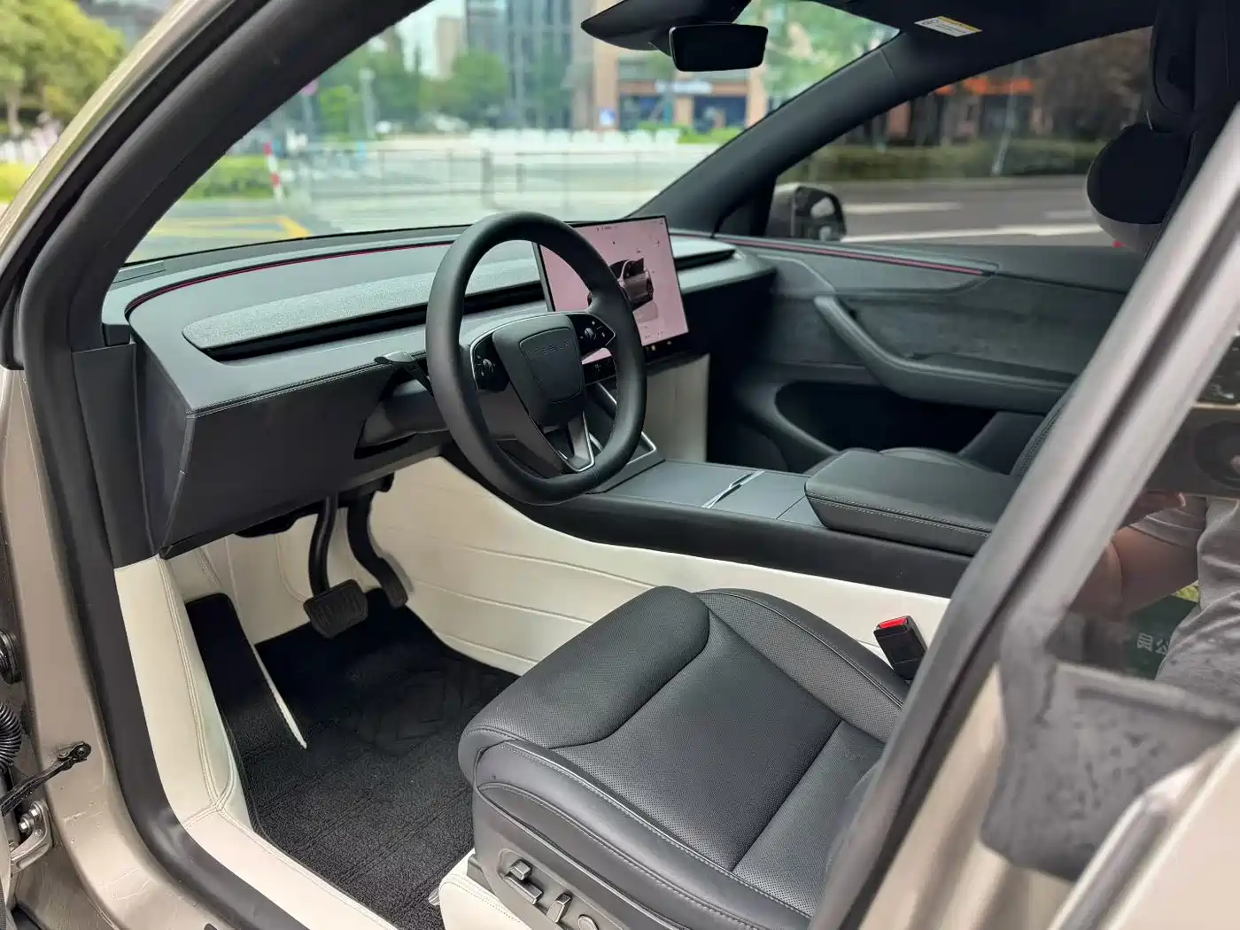 Tesla Model Y L 2025 2025 Facelift Long Range AWD