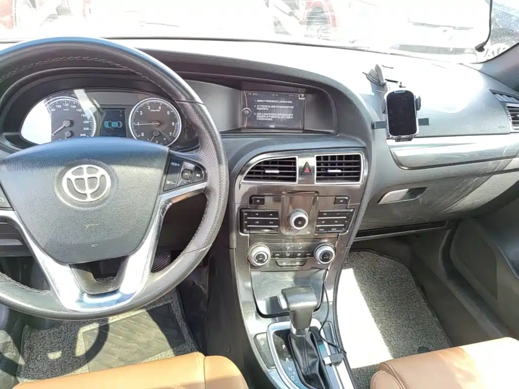 Zhonghua V5 2016 2016 1.5T Automatic 2WD Smart