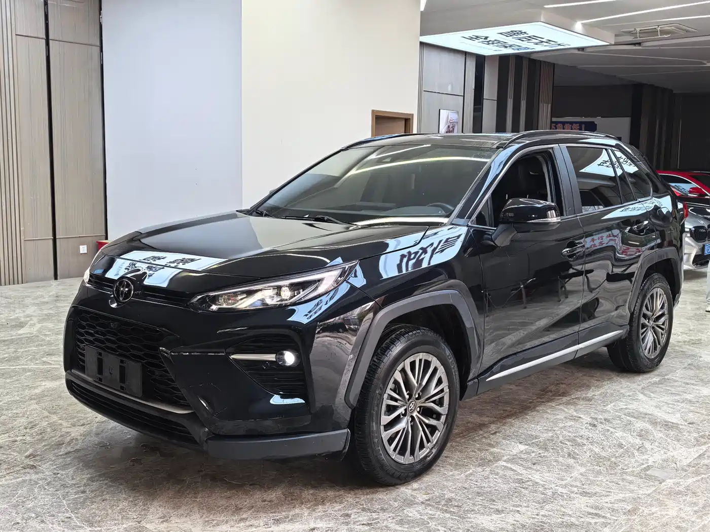 Toyota Wildlander 2024 2.0L CVT 2WD Luxury PLUS Edition