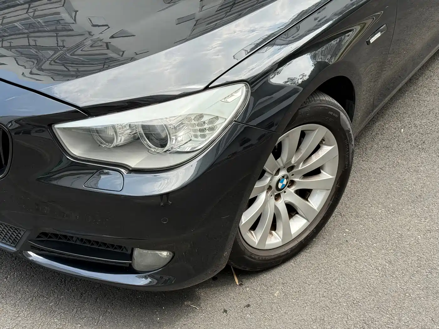 BMW 5 Series GT 2010 535i Luxury Model фото 7