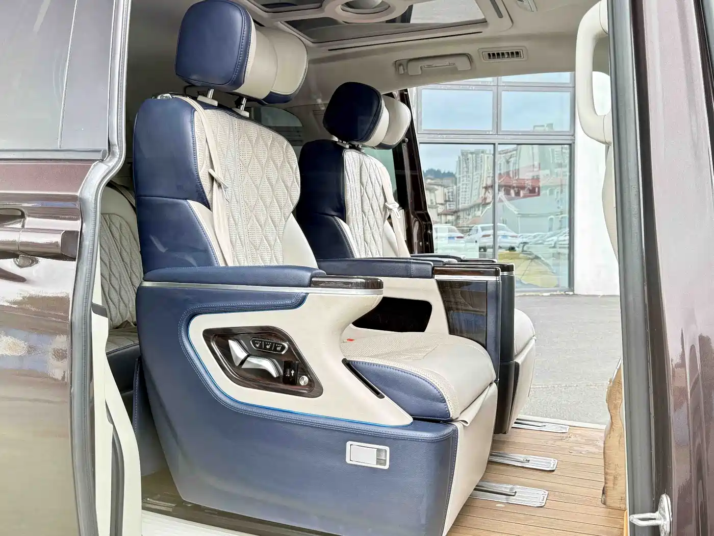 Buick GL8 2017 ES 28T Comfort Type China V фото 7
