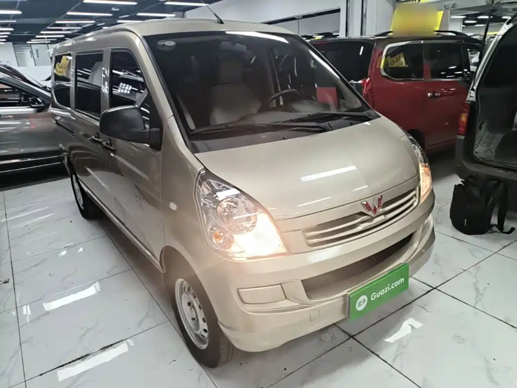 Wuling Motors Wuling Rongguang S 2024 2023 1.5L Base 5/7 Seater
