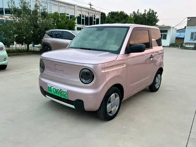 Geely Galaxy Panda 2023