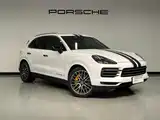 Photo 2 - Porsche Cayenne