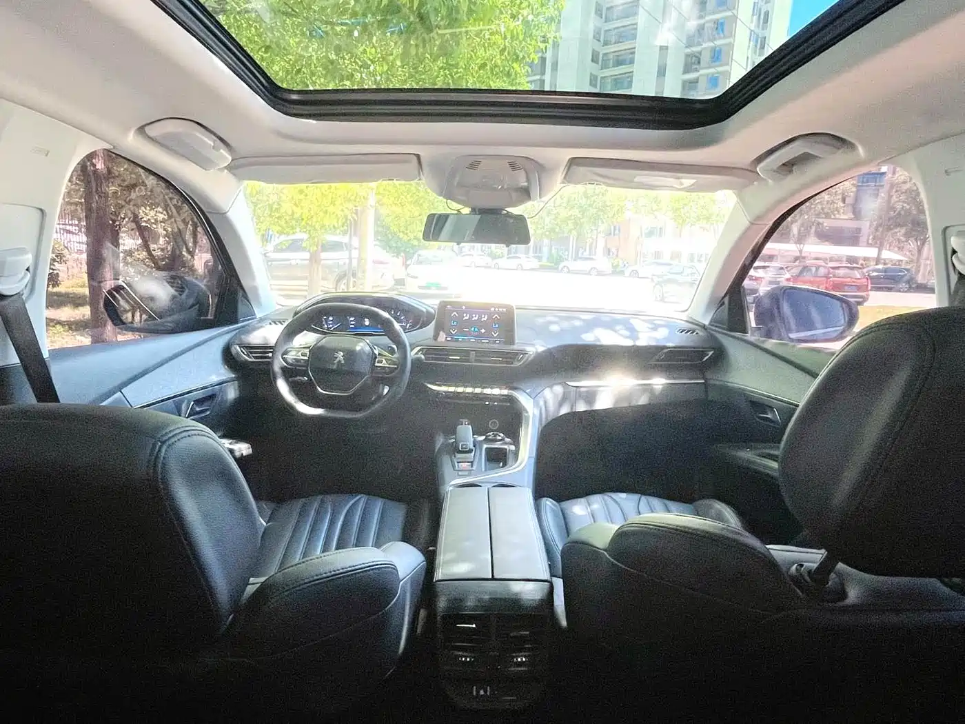 Peugeot 5008 2017 380THP 7-seat Luxury Edition фото 16
