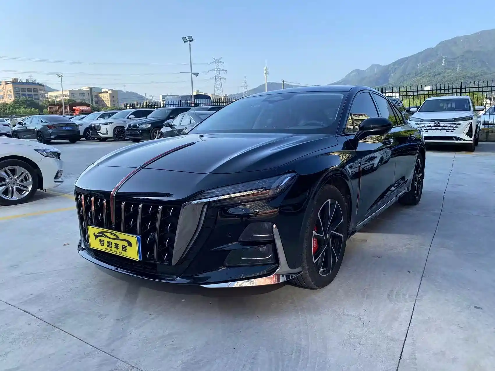 Фото 1 - Hongqi H6