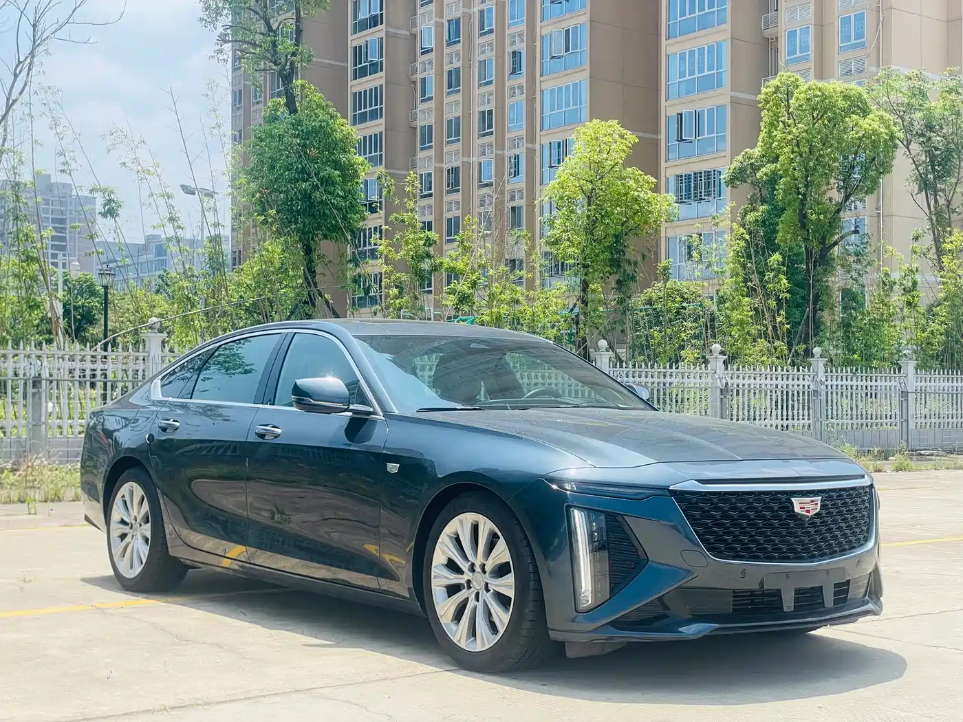 Cadillac CT6 2023 28T Platinum Model фото 3