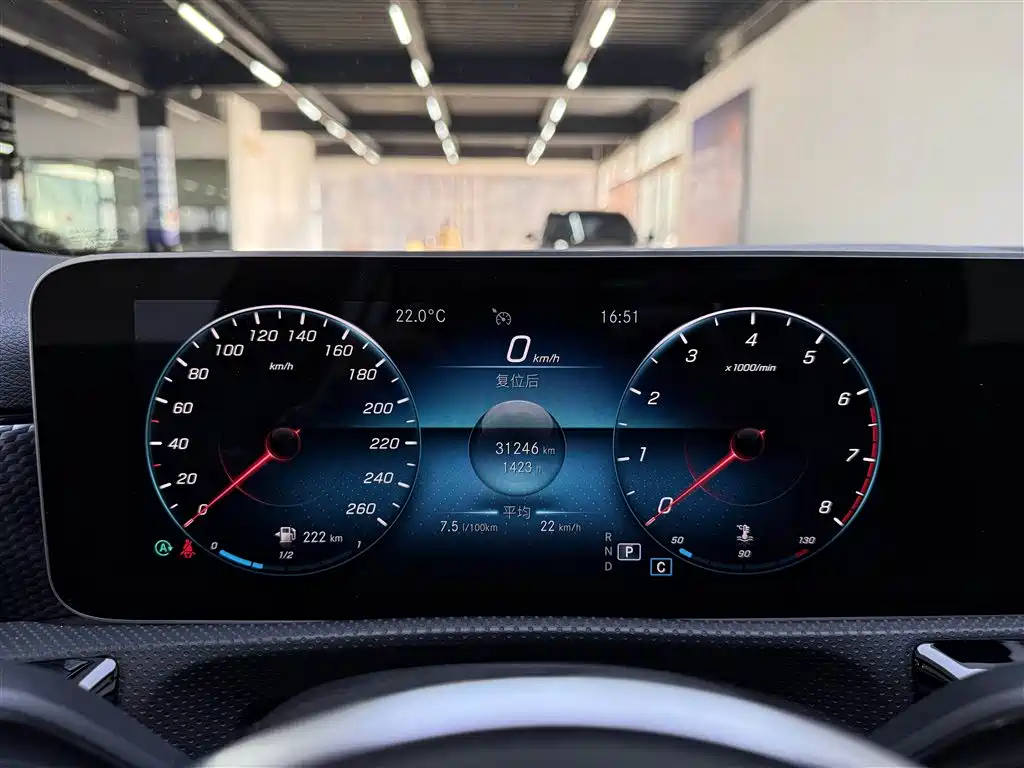 Mercedes-Benz A-Class (Import) 2019 A 200 Dynamic Version фото 10