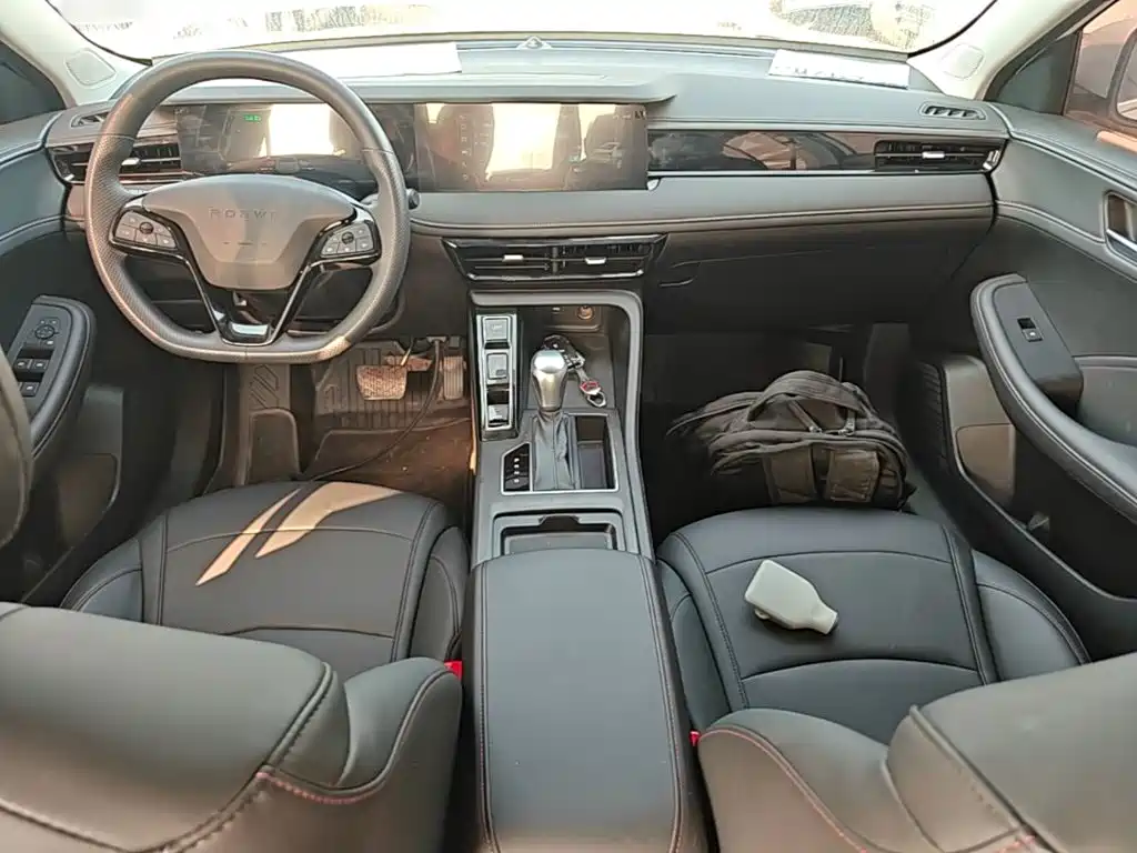 Roewe i5 2025 2023 1.5L CVT Luxury Edition