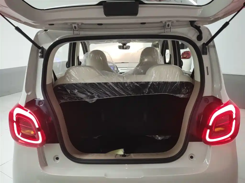 WULING AUTOMOBILE HONGGUANG MINIEV