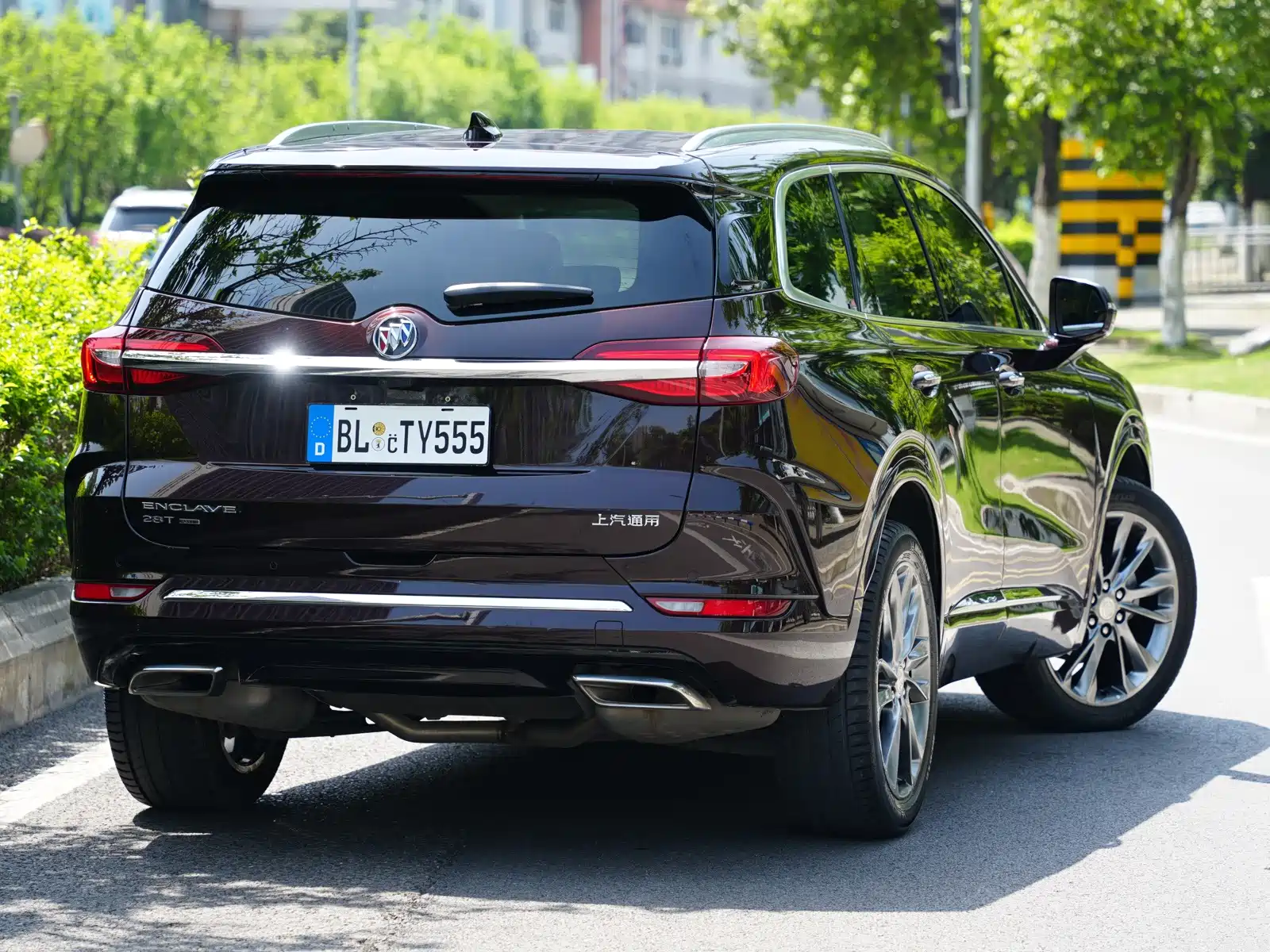 Фото 10 - Buick Enclave