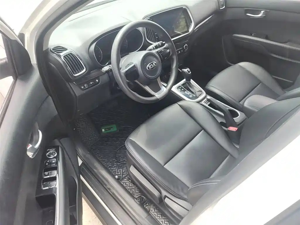 Kia KX3 Smart Run 2015 1.6L Automatic 2WD DLX фото 16