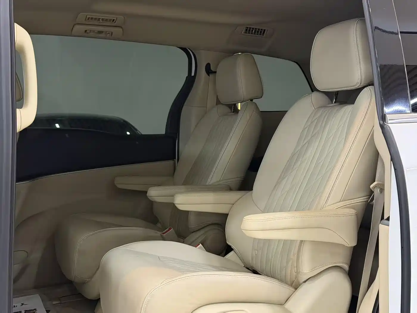 Buick GL8 2023 Land Business Class 652T Smart Luxury фото 5