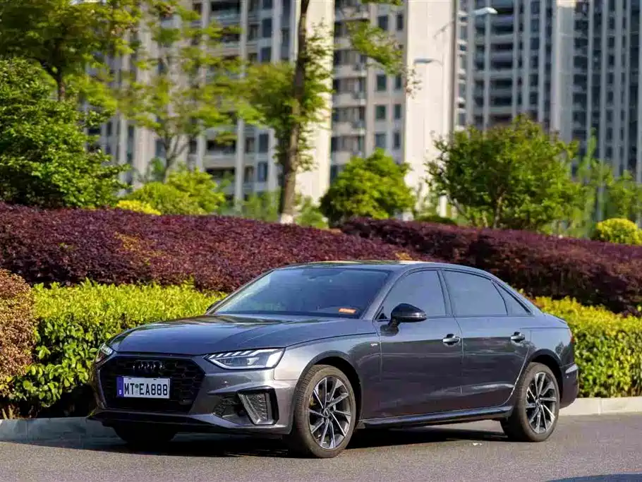 Audi A4L 2022 40 TFSI Luxury Dynamic