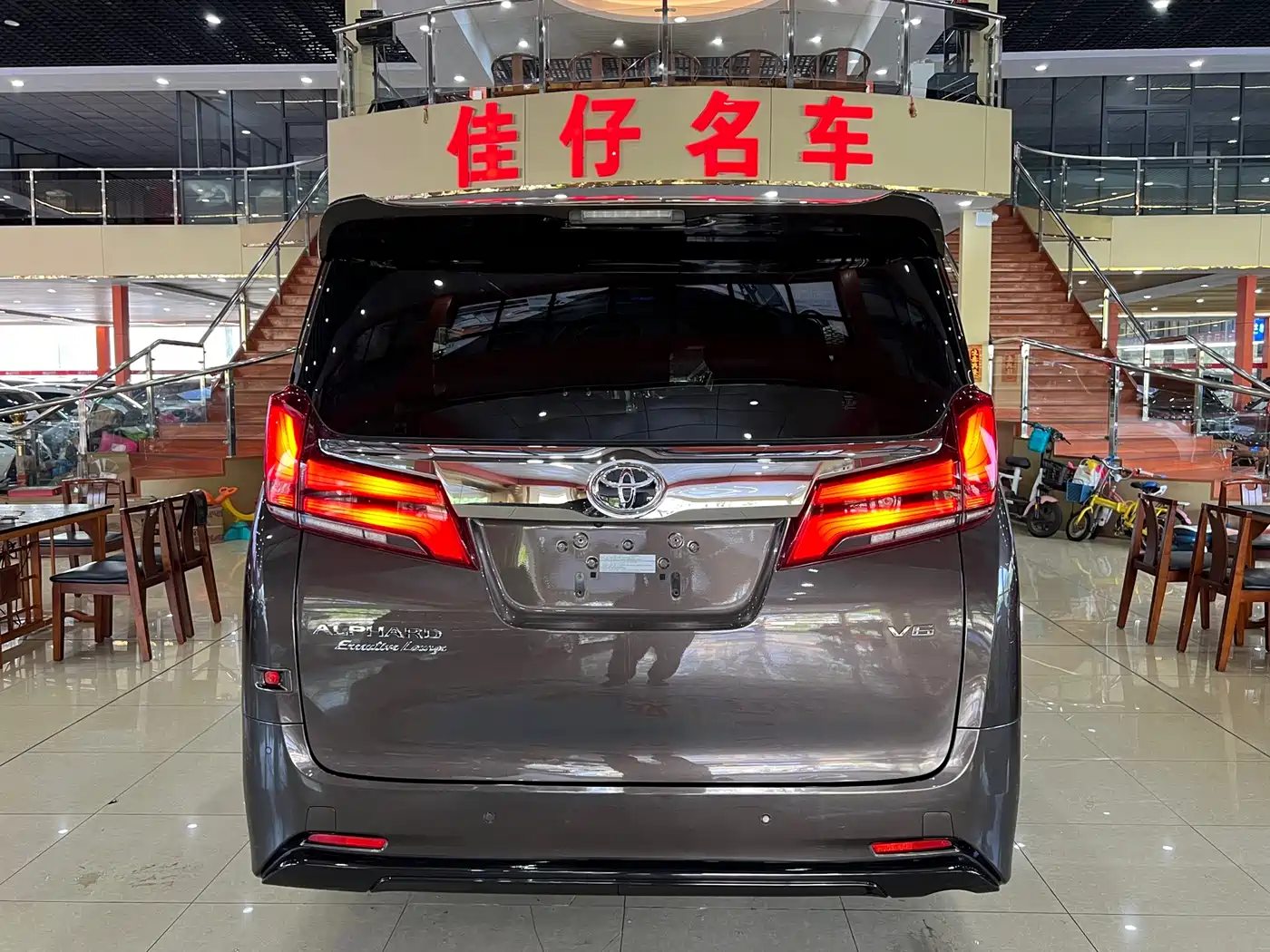 Toyota Alphard 2018 Facelift 3.5L Premium Edition фото 4