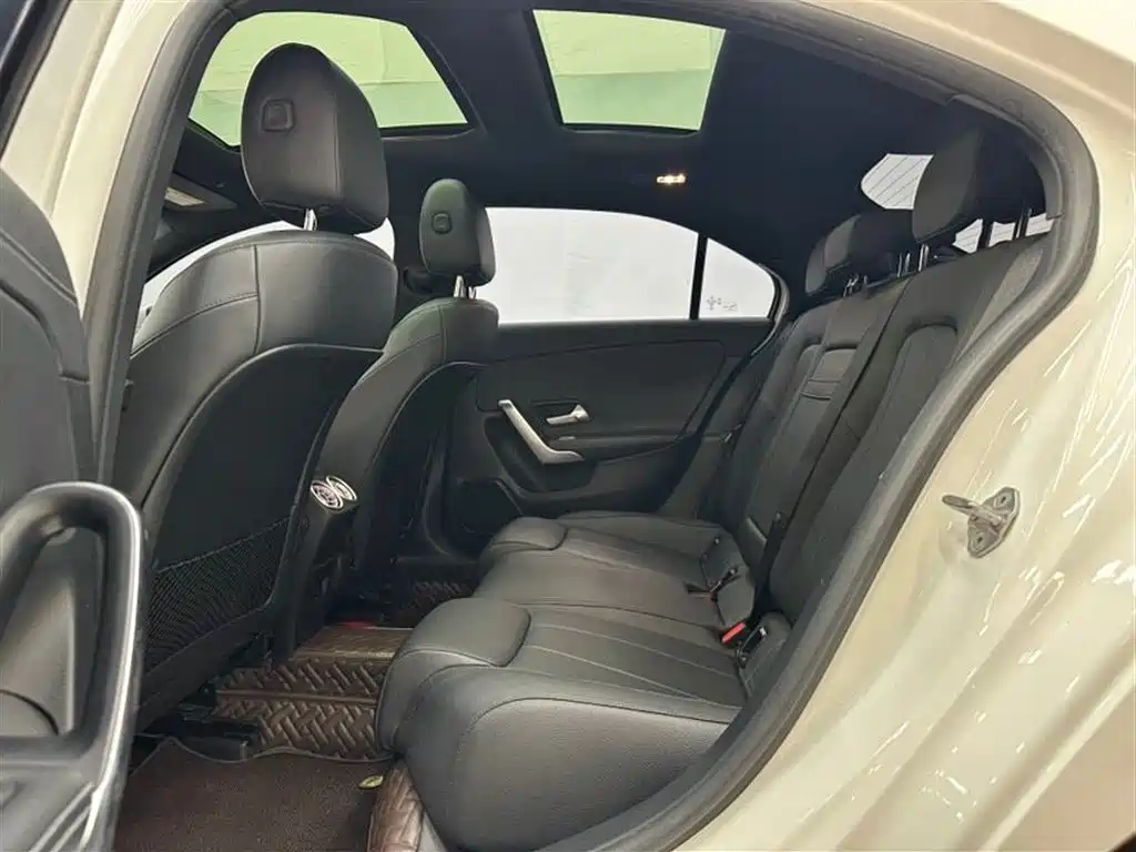 Mercedes-Benz A-Class 2022 A 180 L Sport Sedan фото 6