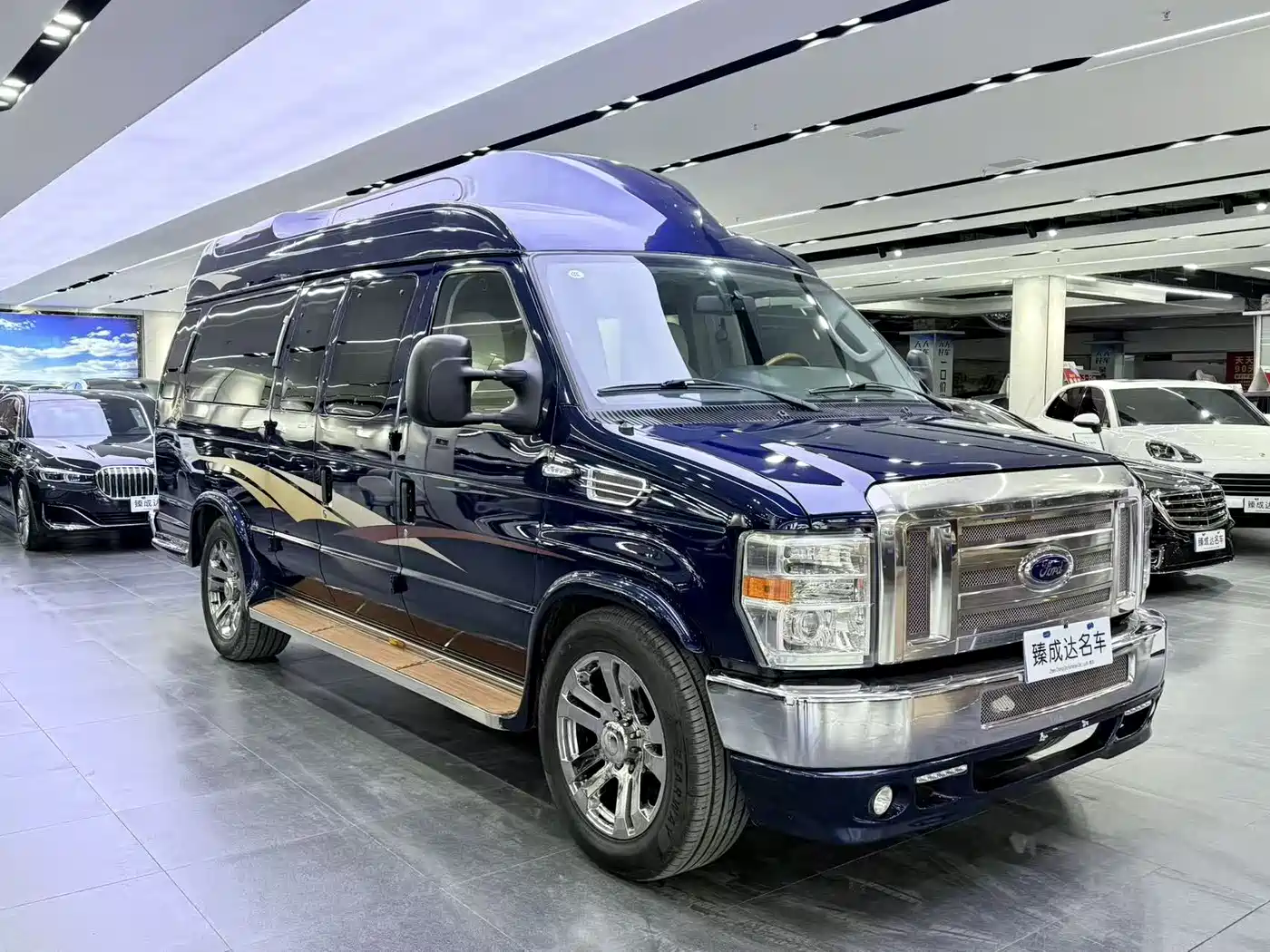Ford E350 2015 2011 5.4L Standard Yacht Edition
