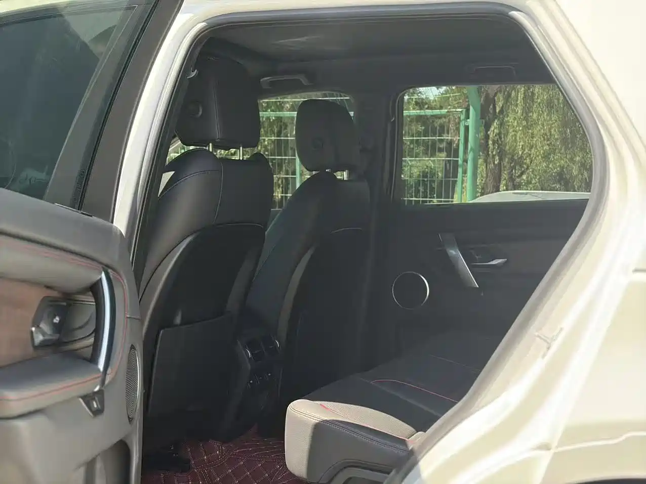 Land Rover Discovery Sport 2020 249PS R-Dynamic Performance Tech 7-seater фото 5