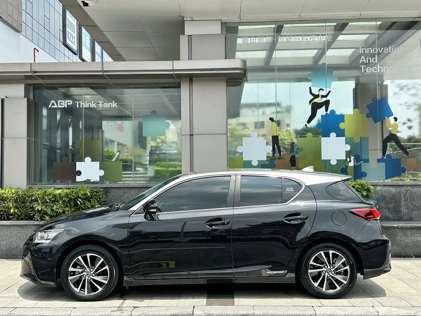 Lexus CT 2020 CT200h Elite Dual Color фото 3