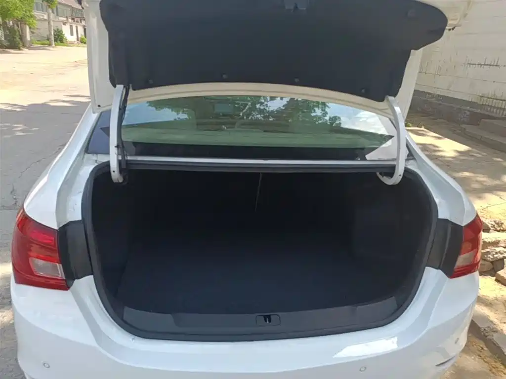 Buick Excelle 2015 15N Automatic Elite фото 19