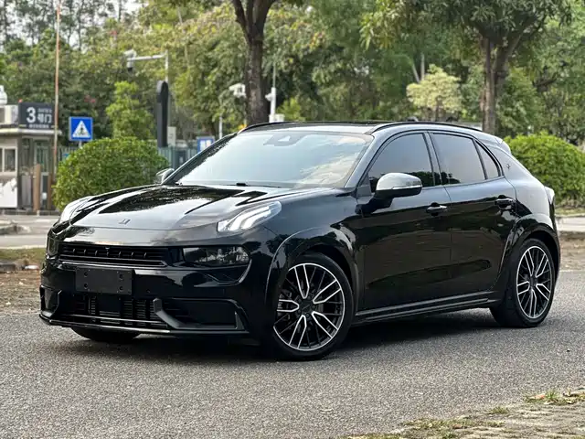 LYNK & CO. 02 HATCHBACK