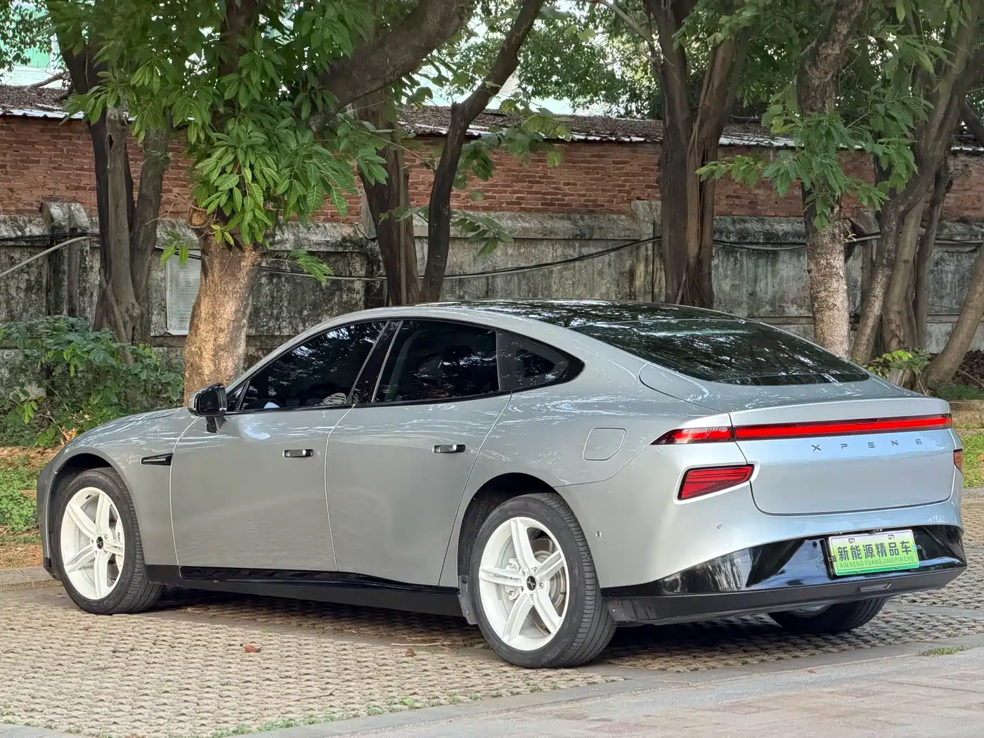 XIAOPENG P7