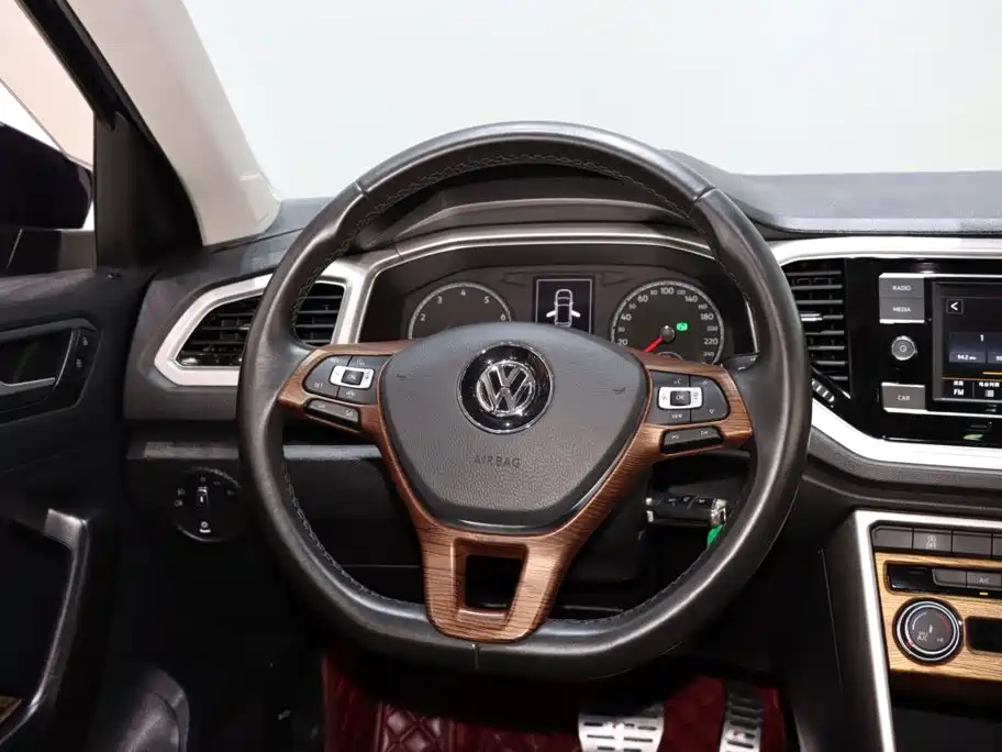 Volkswagen T-Roc, миниатюра 13