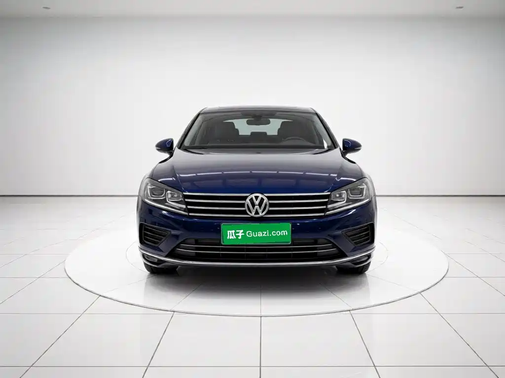 Фото 24 - Volkswagen Touareg