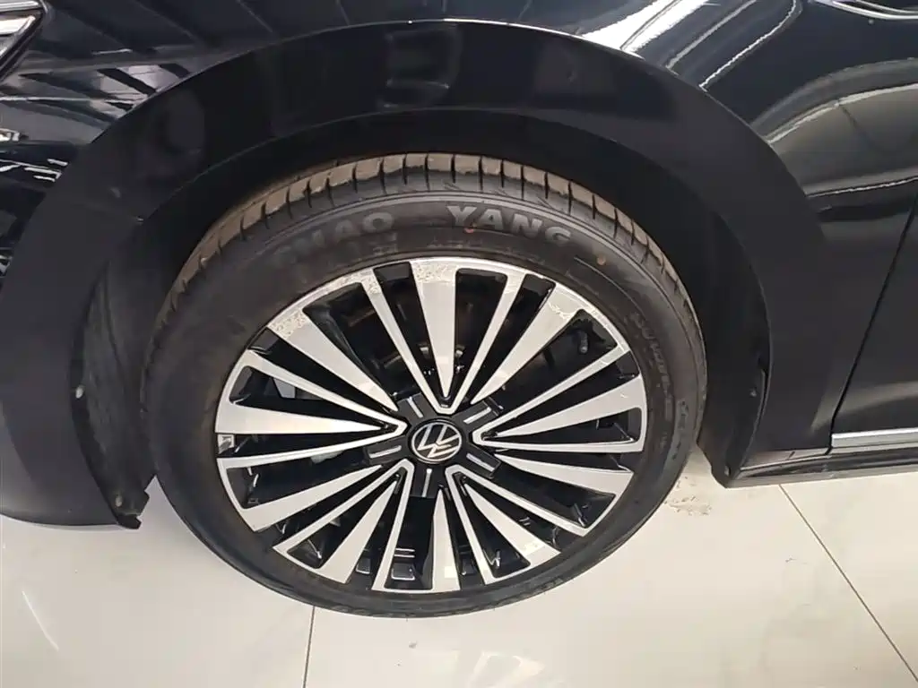 Volkswagen Passat 2020 Facelift 330TSI Luxury China VI фото 23