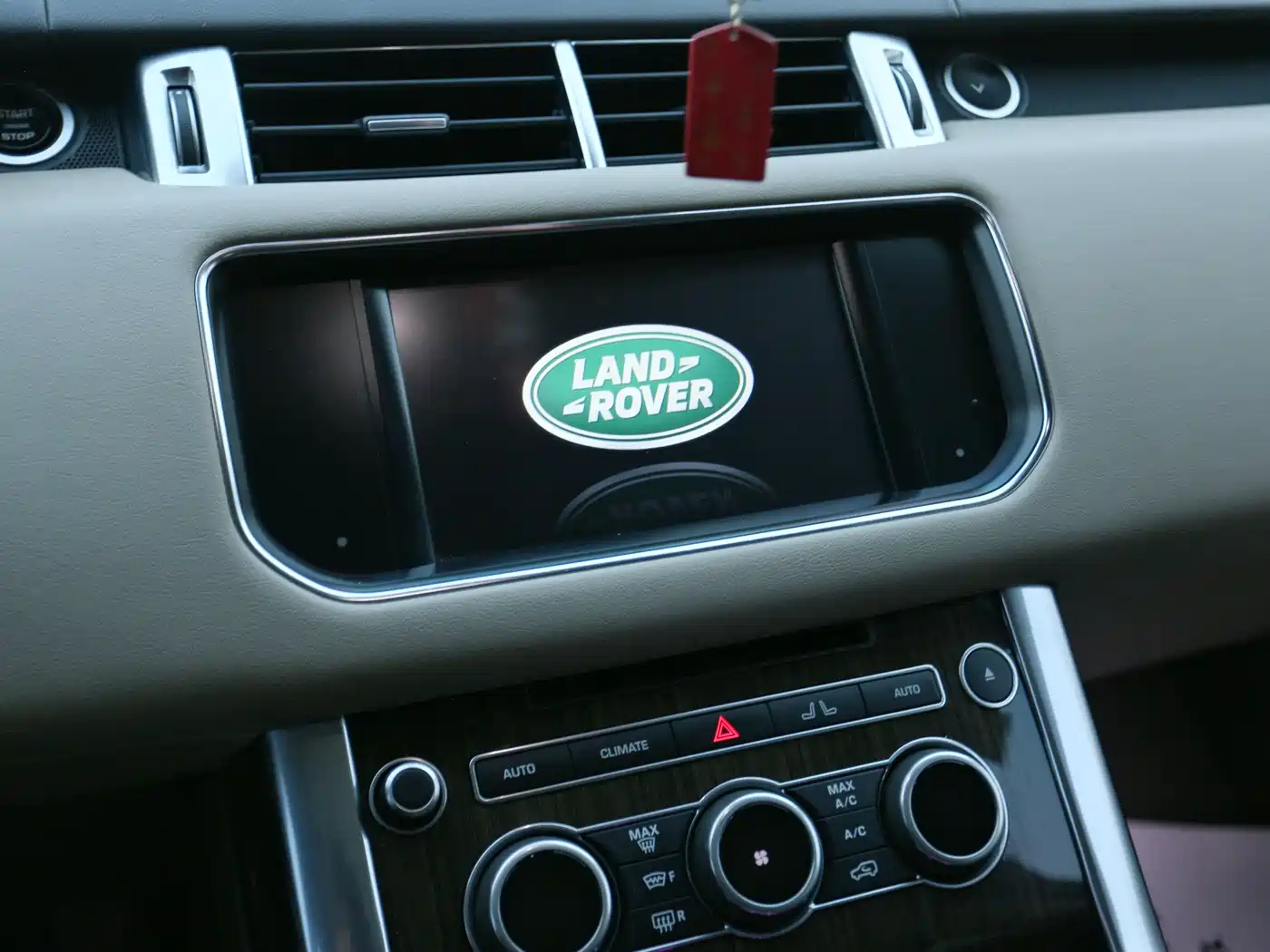 Land Rover Range Rover Sport 2016 Model 3.0 SC V6 HSE DYNAMIC фото 8