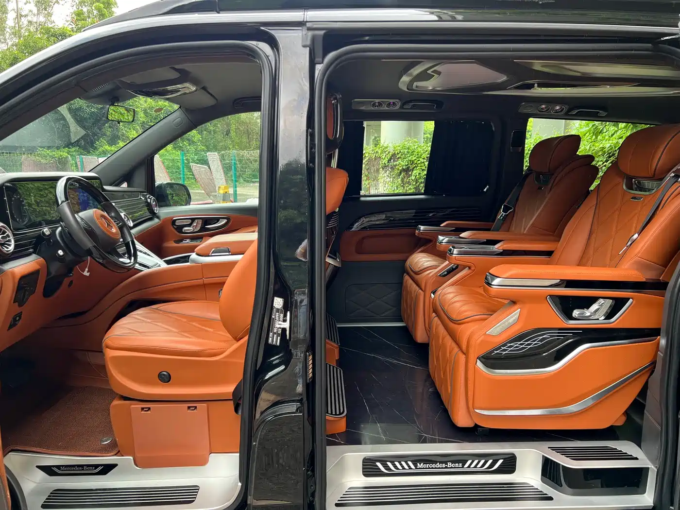 Mercedes-Benz Vito 2023 2.0T Business 7-Seater фото 8