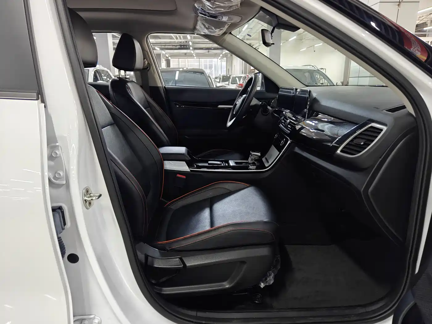 Kia Seltos 2026 1.5L IVT Luxury Edition фото 8
