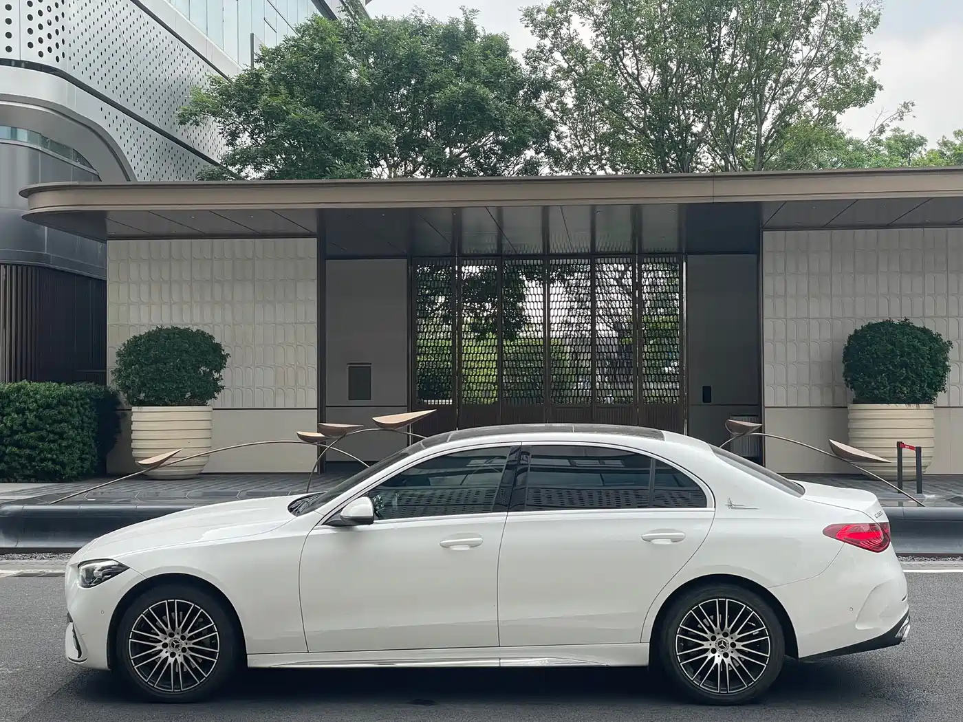 Mercedes-Benz C-Class 2023 C 260 L Sport фото 4