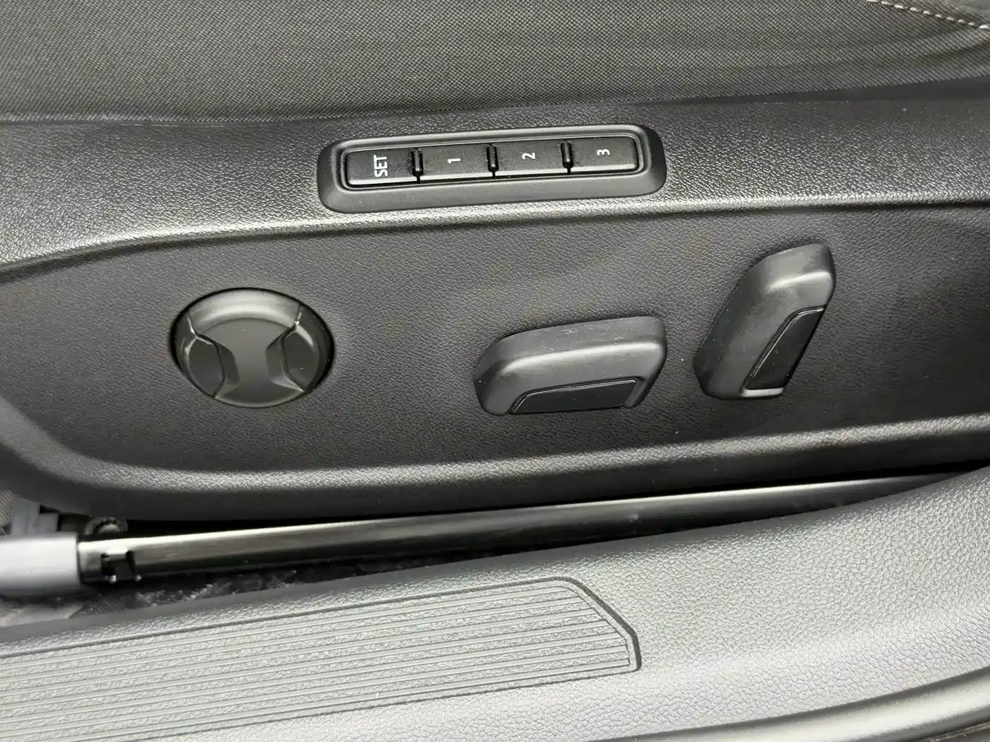 Volkswagen Golf 2023 Facelift 280TSI DSG R-Line фото 26