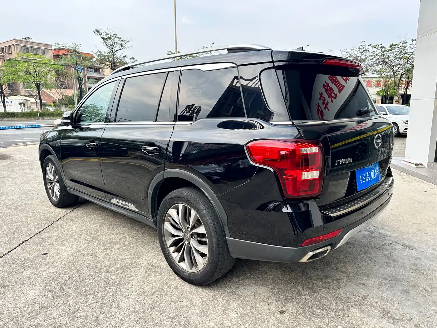 GAC Trumpchi Trumpchi GS8 2017 320T 2WD Luxury Smart Connect (7-seater) фото 4