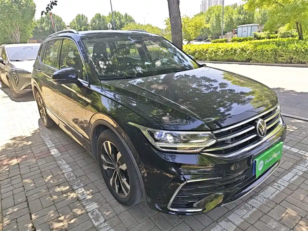 Volkswagen Tiguan L 2023 330TSI Auto 2WD R-Line Premium Edition фото 4