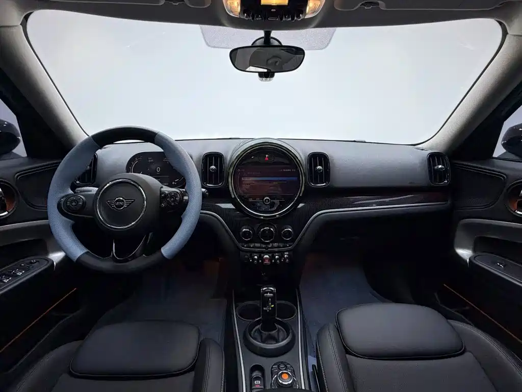 Фото 12 - MINI COUNTRYMAN