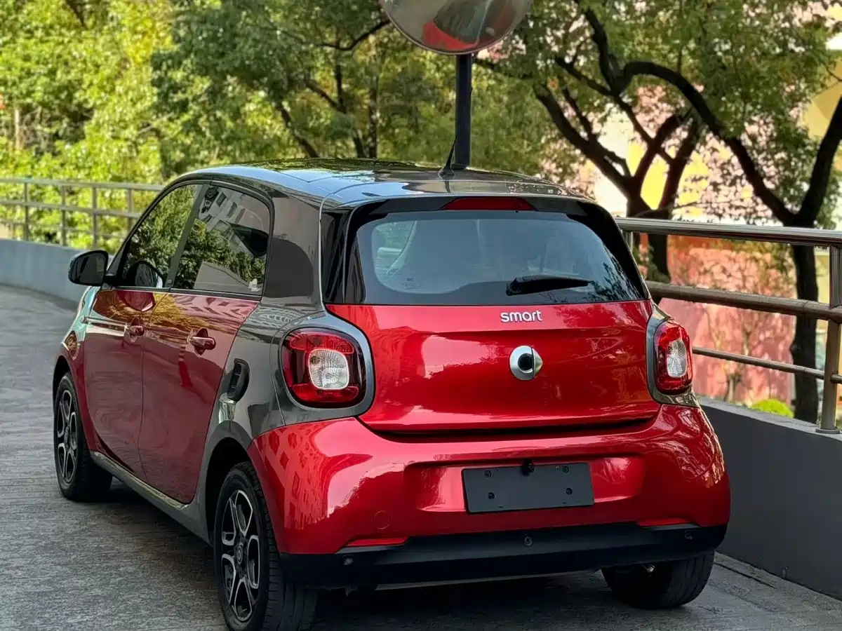smart forfour 2016 2016 Model 0.9T 66kW Pioneer Edition