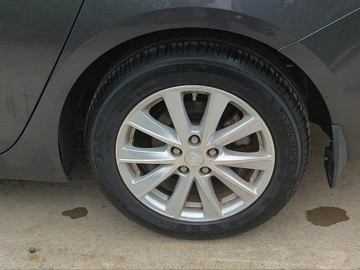 Buick Verano 2016 2015 Sedan 20T Dual-clutch Leading