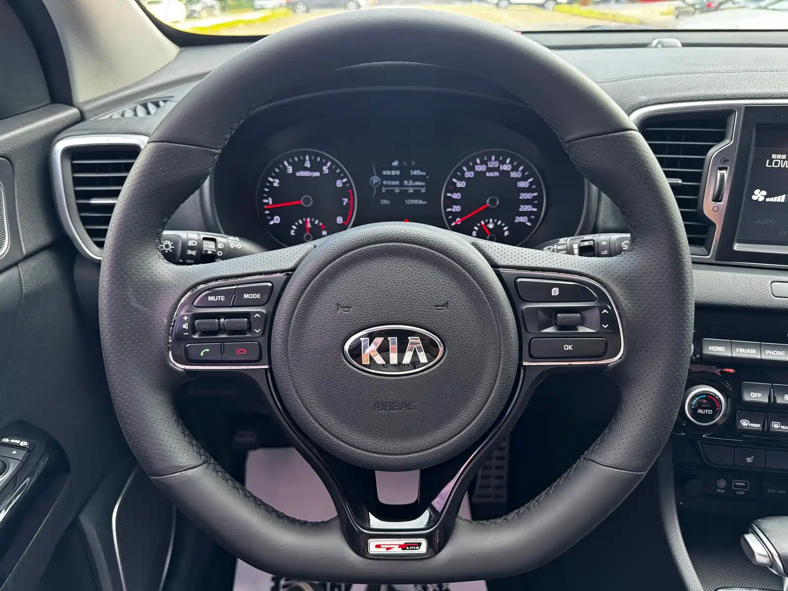 Фото 19 - Kia KX5