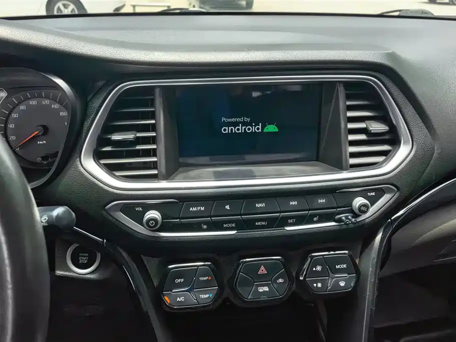 GAC Trumpchi Trumpchi GS4 2015 200T G-DCT Luxury Edition фото 13