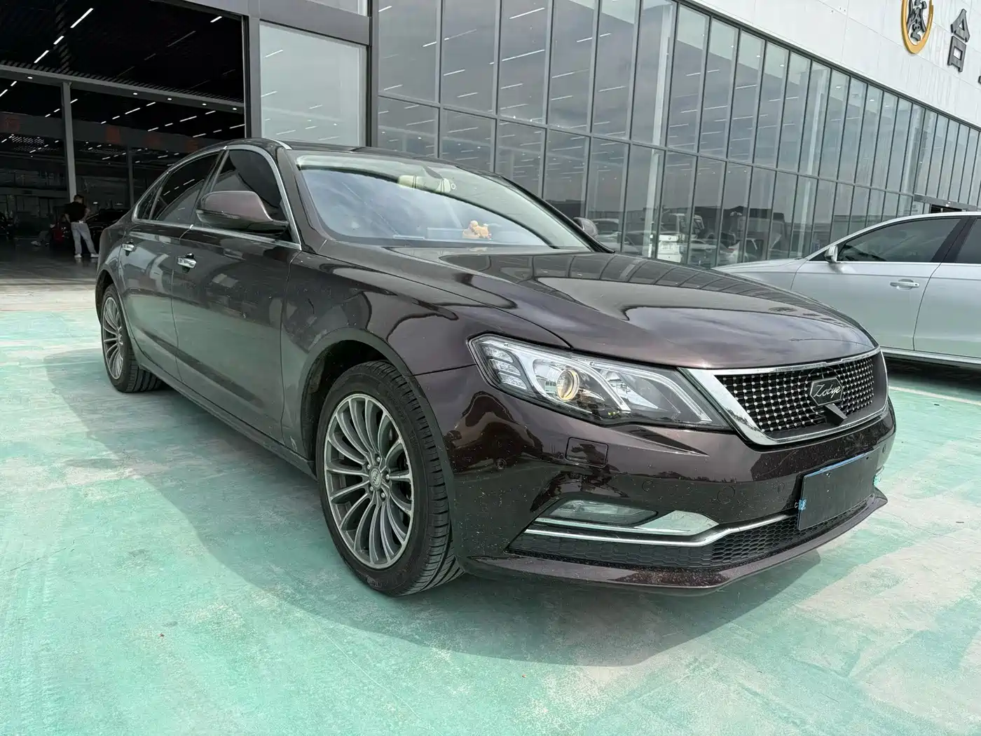 Zotye Z700 2016 2016 1.8T DCT Elegance